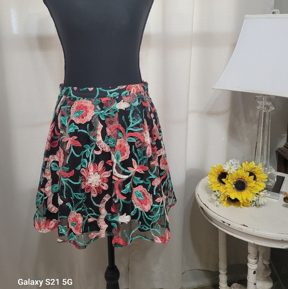 Forever 21 Black Floral Mini Skirt